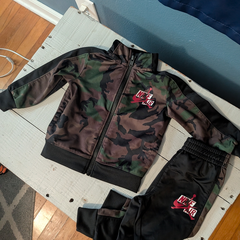 Nike air Jordan Camo Track Suit